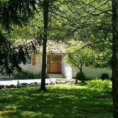 Serenity And Fun All In One In This Cozy Pocono Cabin 짐 소프 외부 사진